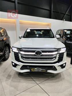 تۆیۆتا لاند کروزەر